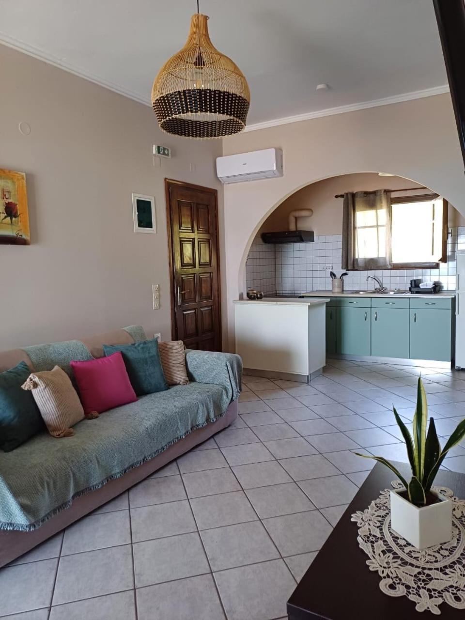 Eleana Apartments And Studios Agios Georgios Pagon Exterior foto
