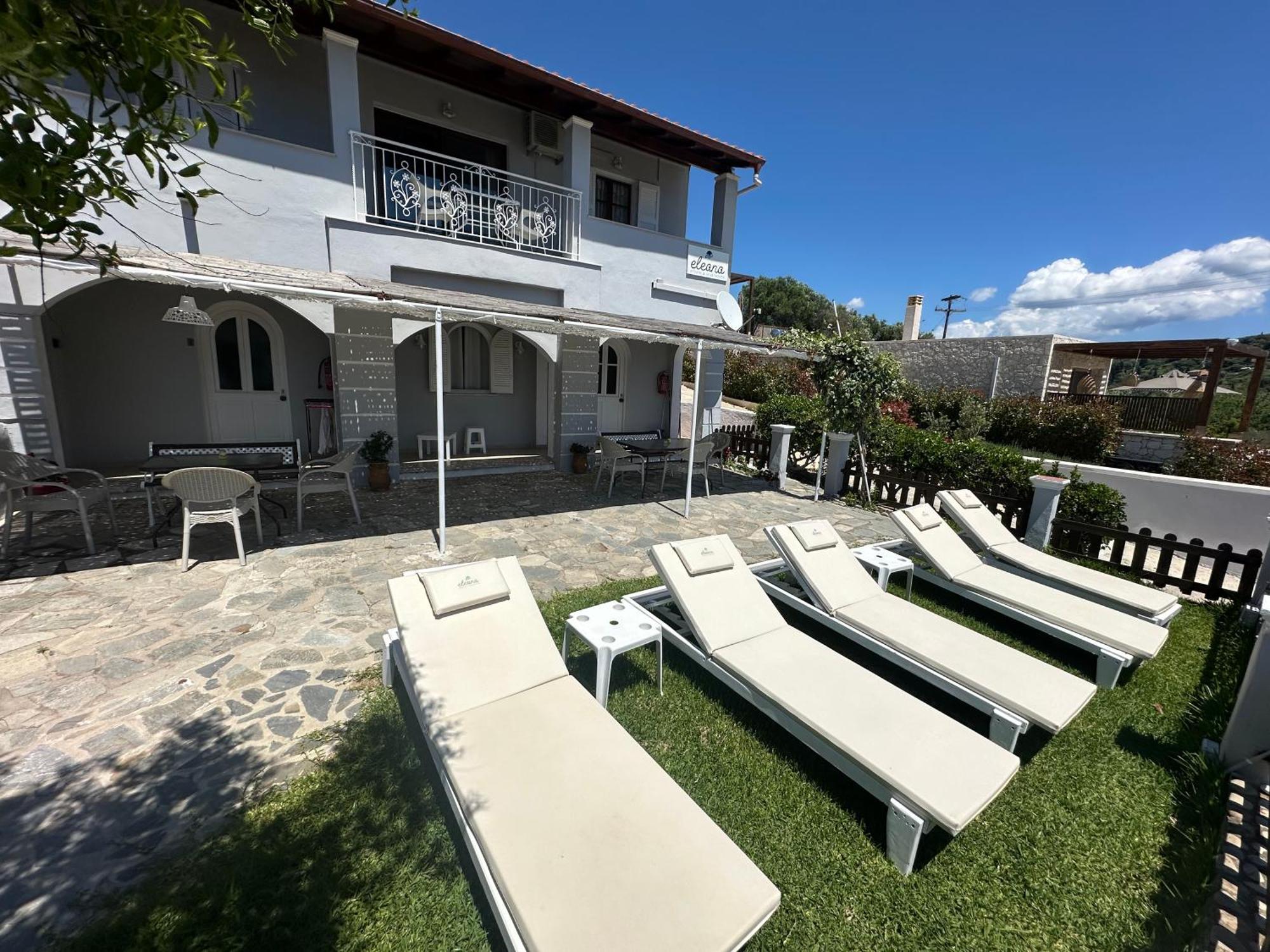 Eleana Apartments And Studios Agios Georgios Pagon Exterior foto